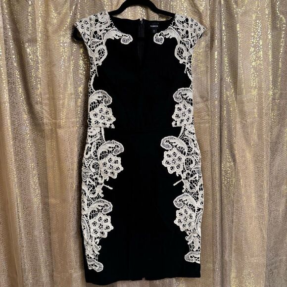 Torrid Black Ivory Embroidered Lace Bodycon Mini Sheath Dress Size 12 - Picture 1 of 6